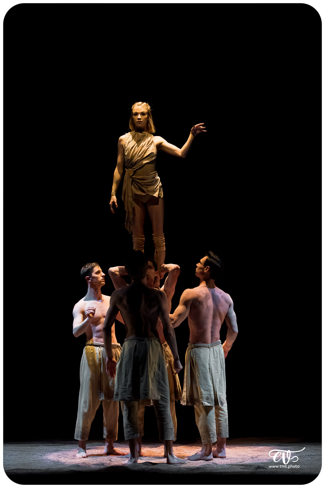 MY LAND (RECIRQUEL COMPANY)